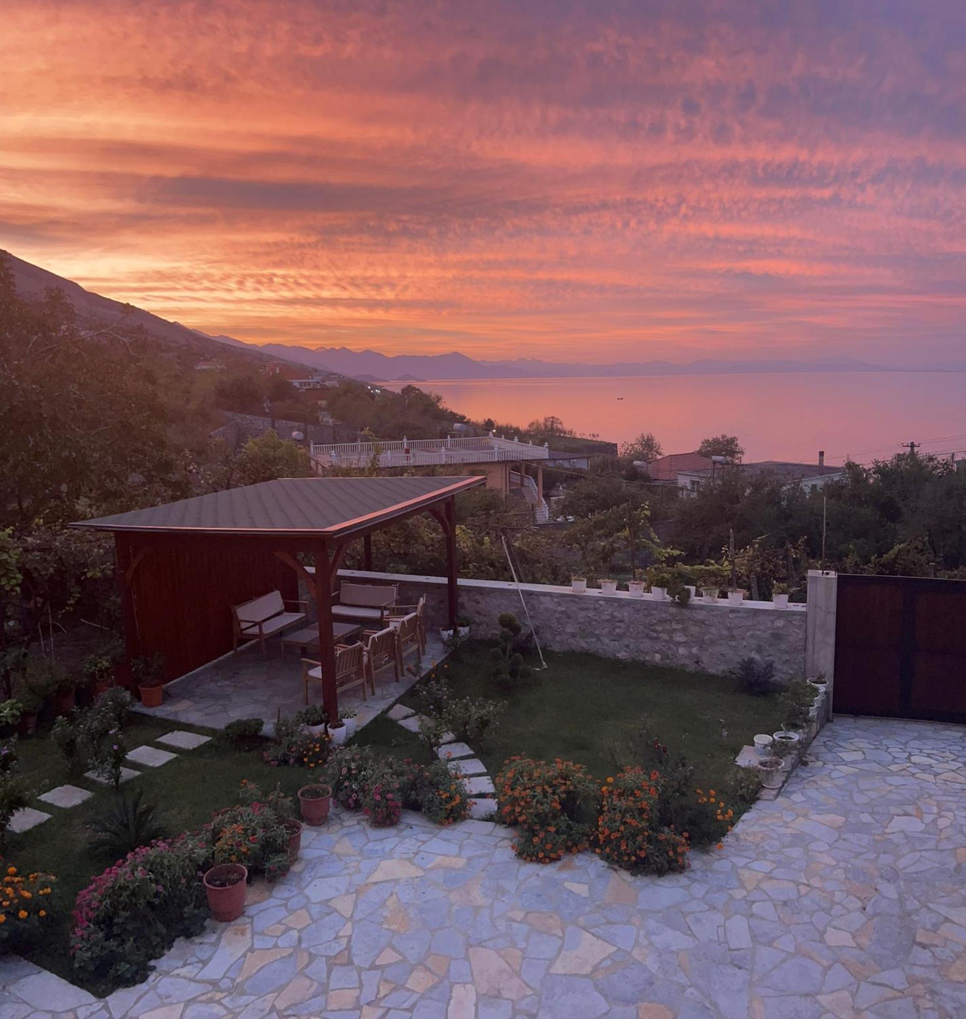 Aloha House Hotel Shkoder Luaran gambar